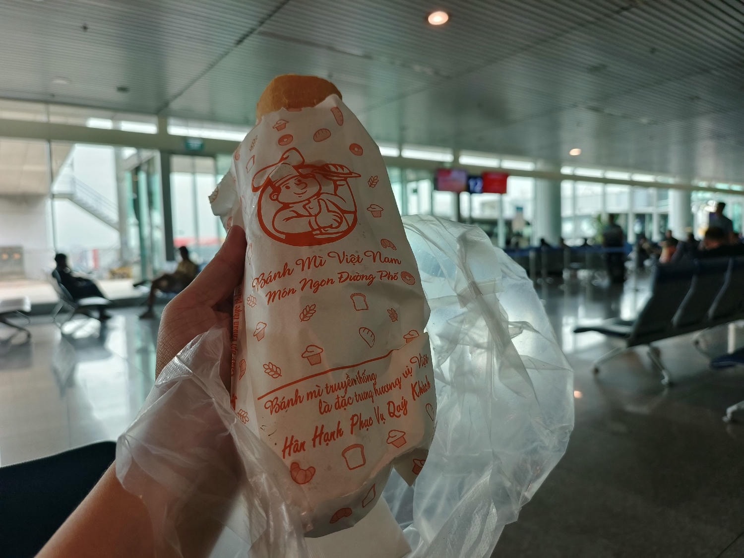 越捷航空初體驗:越捷航空更改航班教學、轉機五小時代金券、越捷航空心得 - 第8張圖