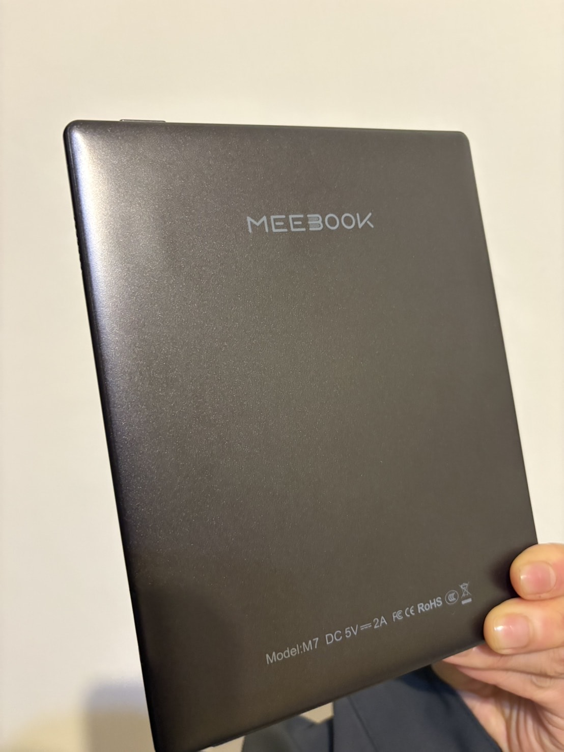 新手閱讀器選購過程/MEEBOOK M7 6.8 吋電子閱讀器簡略心得 - 第3張圖