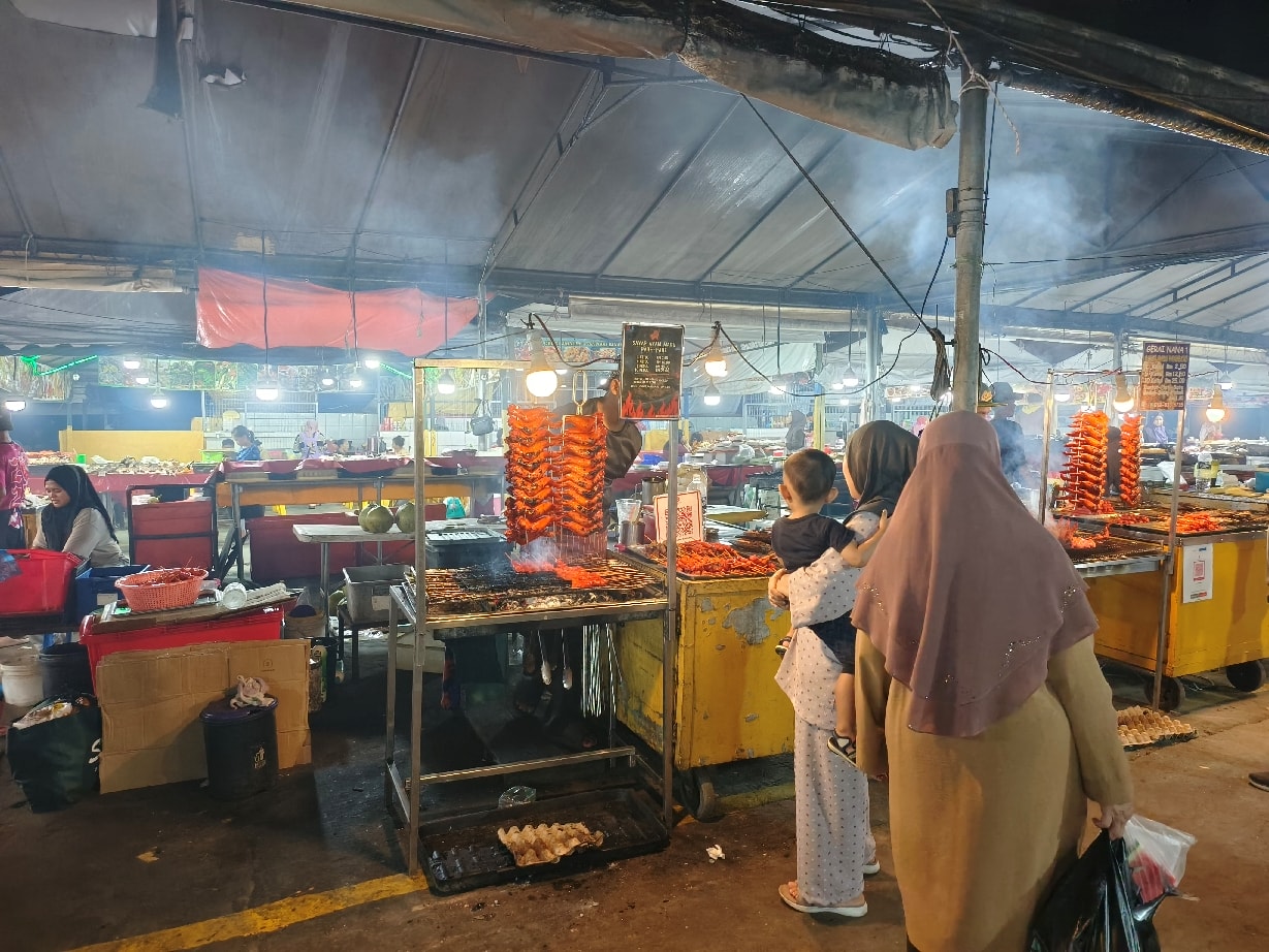 Top13 沙巴美食全攻略:亞庇餐廳/小吃/市集 - 第40張圖 菲律賓夜市燒烤