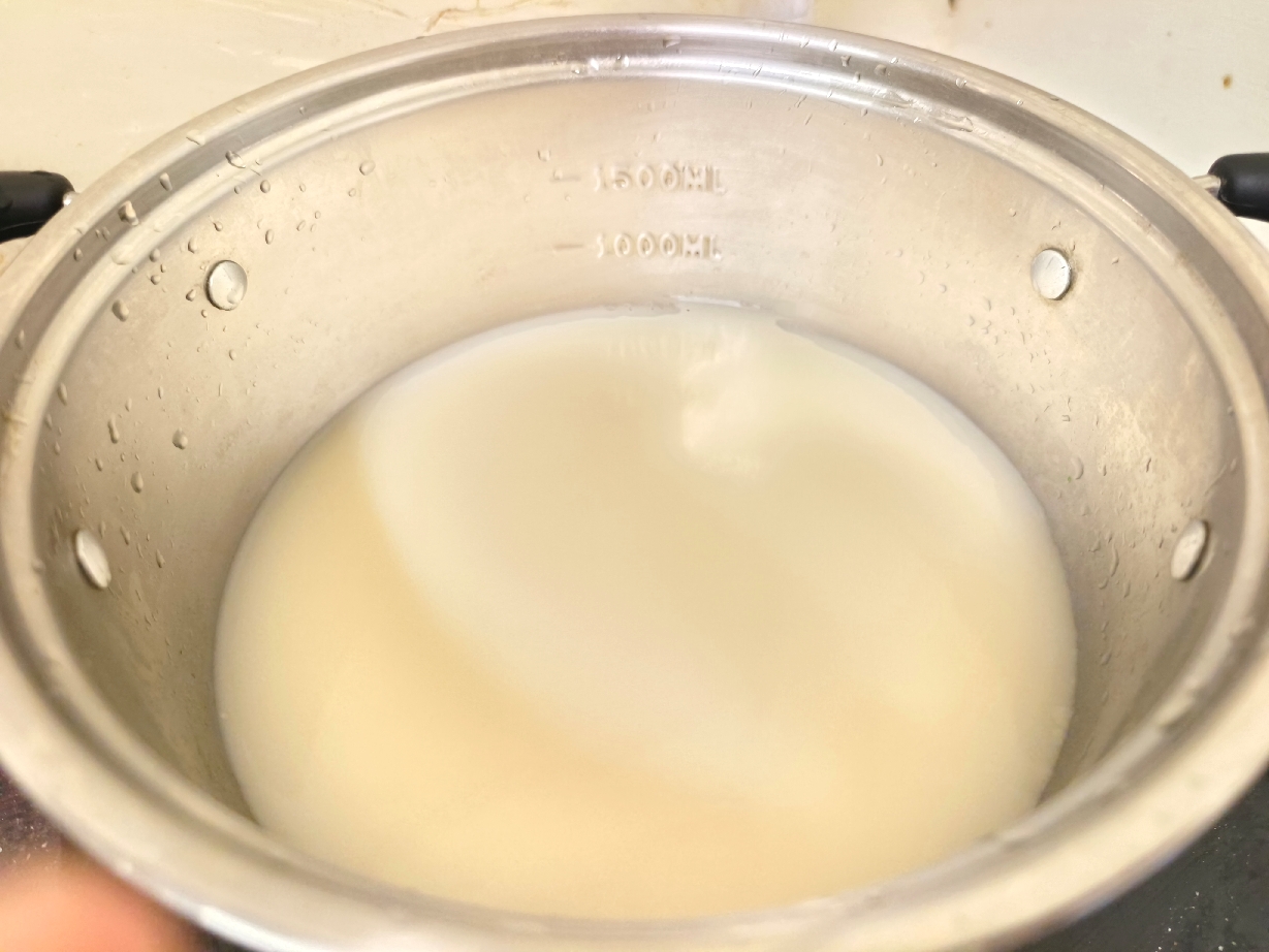 下班後回家快速上菜的好幫忙:玄羽雞濃白湯、雞油蔥醬、土雞肉鬆 - 第2張圖 雞農白湯