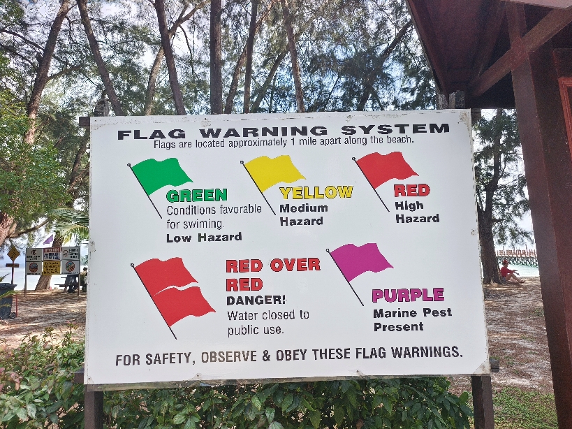 沙巴跳島一日遊:費用/交通 - 第25張圖 島上都會標示今天浪況如何