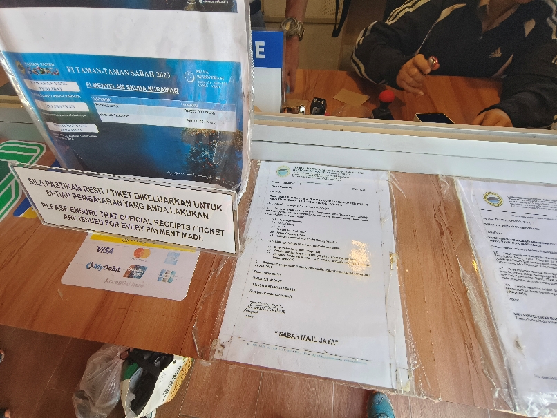 沙巴跳島一日遊:費用/交通 - 第10張圖 再收一次登島費,可刷卡